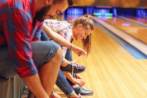 Bowling page shutterstock 496492807